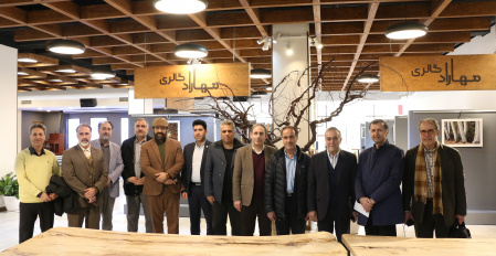 نمایشگاه عکس دانشکدگان در مجتمع تجاری مهراد مال کرج برگزار شد